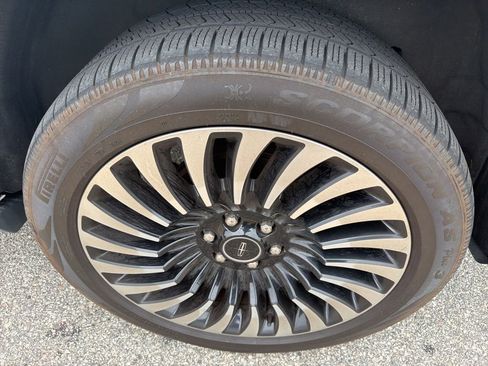 Used 2020 Lincoln Navigator L Black Label w/ Cargo Convenience Package AWD/4WD image 14