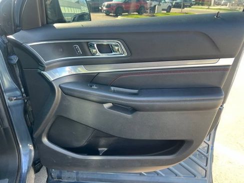 Used 2018 Ford Explorer Sport w/ Equipment Group 401A AWD/4WD image 10