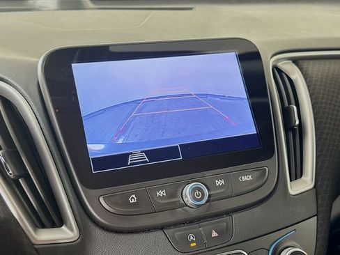 Used 2021 Chevrolet Malibu LS FWD image 15