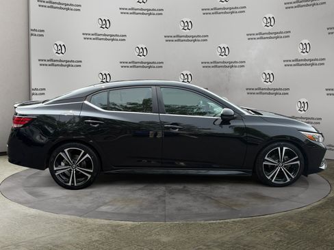 Used 2020 Nissan Sentra SR w/ Electronics Package FWD image 6