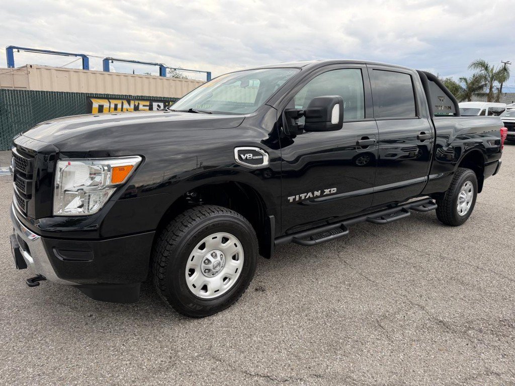 Used 2022 Nissan Titan SV AWD/4WD image 12