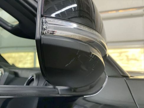 Used 2016 Toyota Tacoma TRD Sport image 31