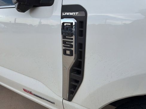 Used 2024 Ford F250 Lariat w/ Lariat Ultimate Package AWD/4WD image 8