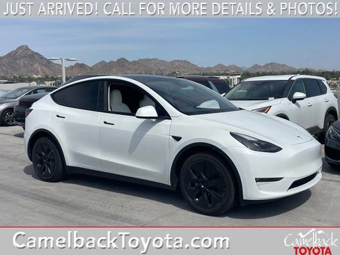 Used 2024 Tesla Model Y Long Range image 1