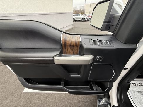 Used 2019 Ford F150 Lariat image 16