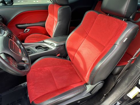 Used 2020 Dodge Challenger R/T w/ Plus Package image 16