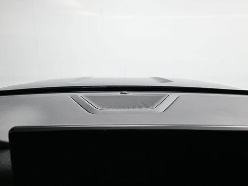 Used 2025 Ford Explorer ST image 12