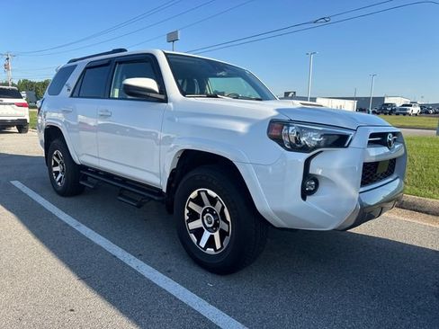 Used 2021 Toyota 4Runner TRD Off-Road AWD/4WD image 2