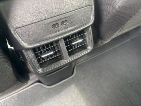 Used 2025 Chevrolet Equinox LT FWD image 22