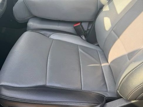 Used 2021 Ford F150 Lariat RWD image 5
