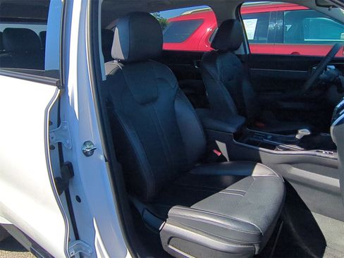 Used 2023 Kia Sorento S w/ Panoramic Sunroof Package image 28
