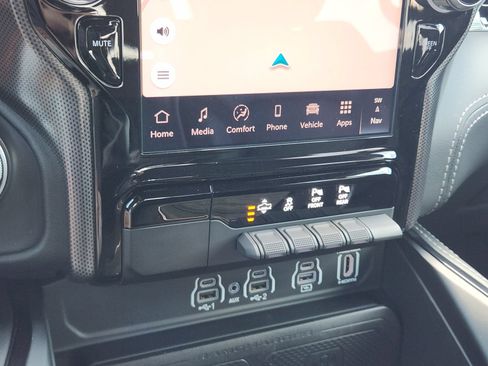 Used 2025 RAM 1500 Limited w/ Body Color Bumper Group AWD/4WD image 20