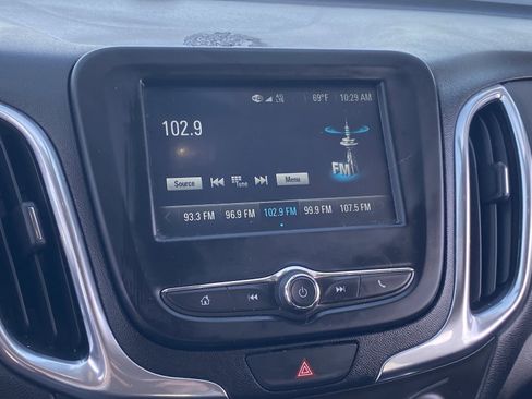 Used 2018 Chevrolet Equinox LT image 27