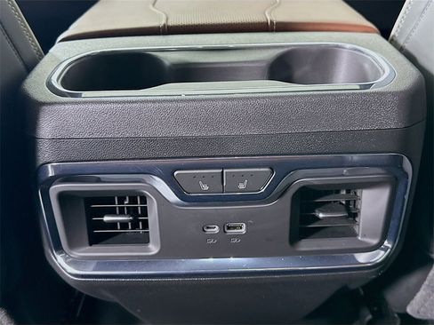 Used 2024 GMC Sierra 1500 Denali Ultimate image 32