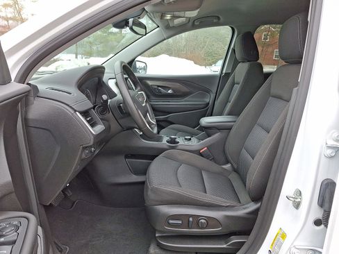 Certified 2023 GMC Terrain SLE w/ Driver Convenience Package image 11