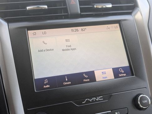 Used 2020 Ford Fusion SE FWD image 24