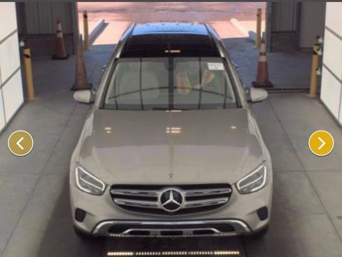 Used 2021 Mercedes-Benz GLC 300 GLC 300 w/ Premium Package image 2