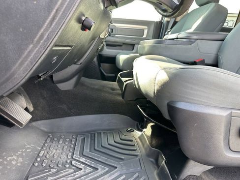 Used 2017 RAM 2500 SLT AWD/4WD image 29