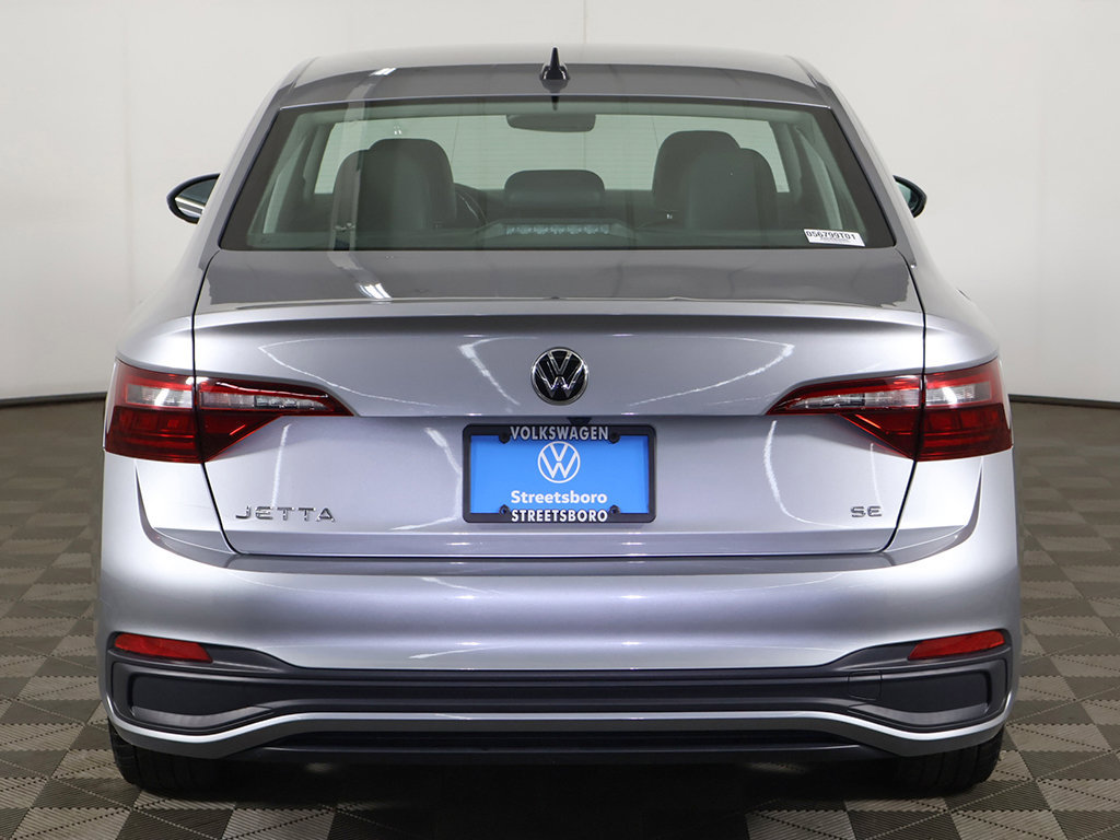 Used 2023 Volkswagen Jetta SE FWD image 11