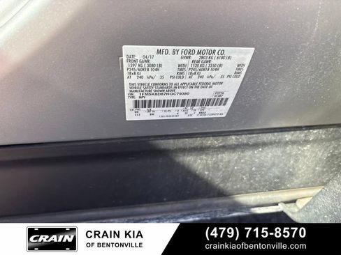 Used 2017 Ford Explorer XLT w/ Equipment Group 202A AWD/4WD image 26