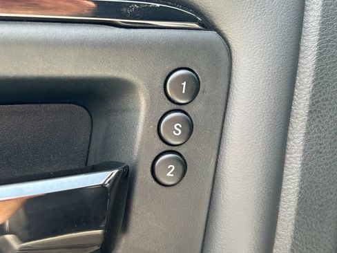 Used 2025 RAM 3500 Limited AWD/4WD image 27