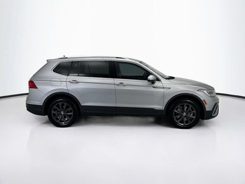 Used 2022 Volkswagen Tiguan SE FWD image 4