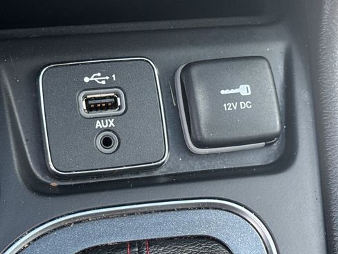 Used 2020 Jeep Cherokee Trailhawk w/ Cold Weather Group AWD/4WD image 49