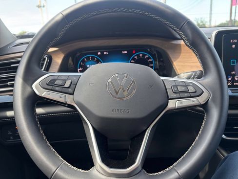 Used 2026 Volkswagen Atlas SE FWD image 30