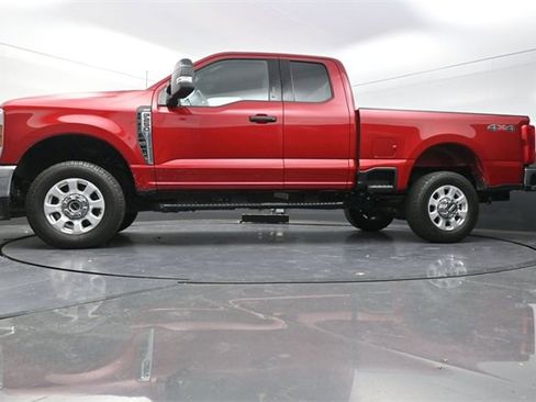 Used 2024 Ford F250 XLT w/ Camper Package image 30