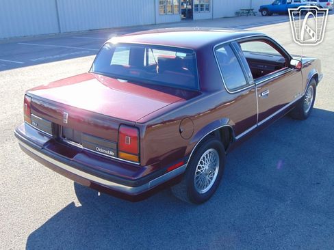 Used 1988 Oldsmobile Cutlass Calais SL image 38