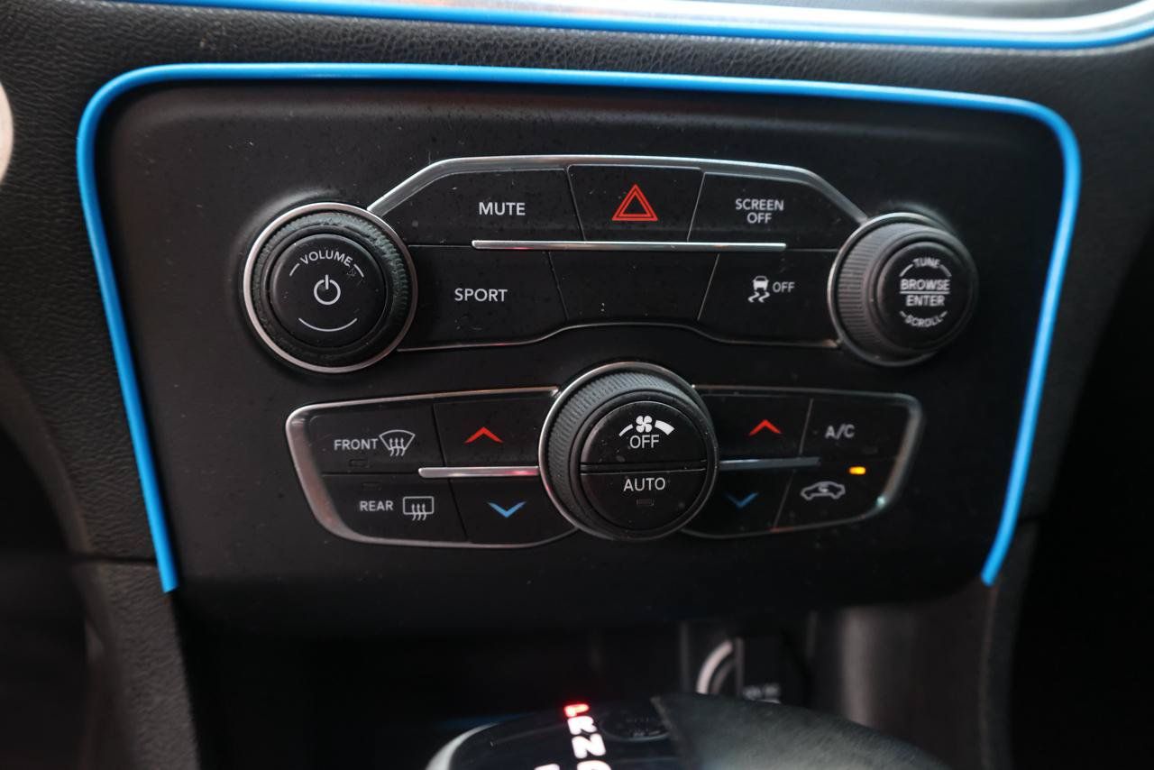 Used 2017 Dodge Charger R/T RWD image 14