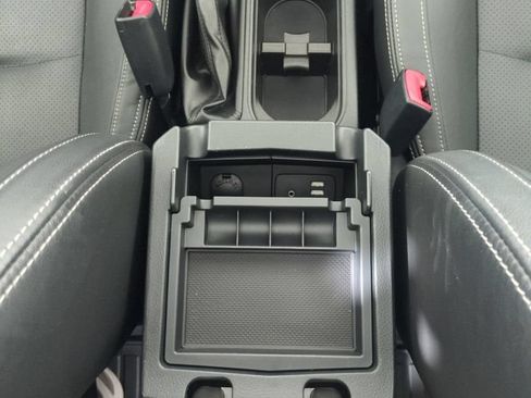 Used 2018 Subaru Forester 2.5i Touring AWD/4WD image 28