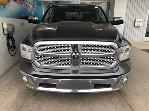 Used 2017 RAM 1500 Laramie w/ Convenience Group AWD/4WD image 2