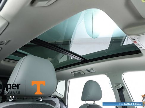 Used 2023 Volkswagen Taos SE w/ Panoramic Sunroof Package FWD image 36