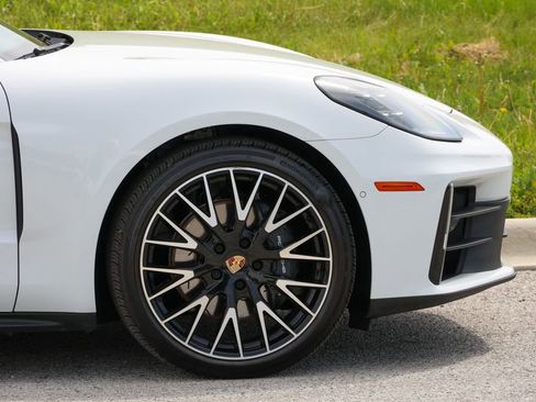 Certified 2025 Porsche Panamera 4 AWD/4WD image 15