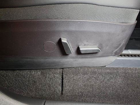 Used 2022 Tesla Model Y Performance image 24