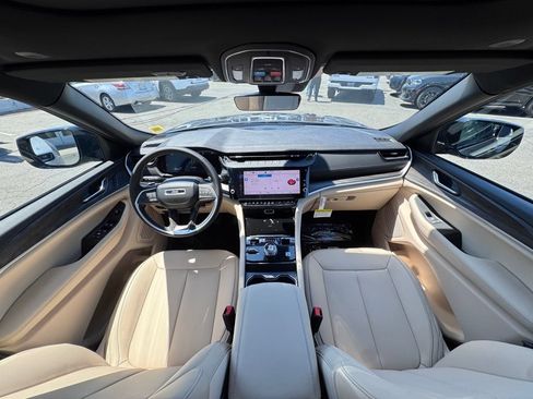 New 2026 Jeep Grand Cherokee Limited AWD/4WD image 24