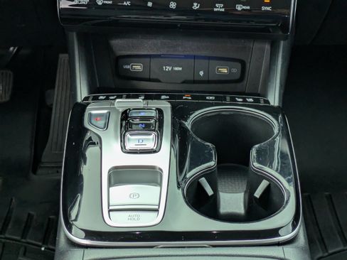 Certified 2023 Hyundai Tucson Limited AWD/4WD image 18