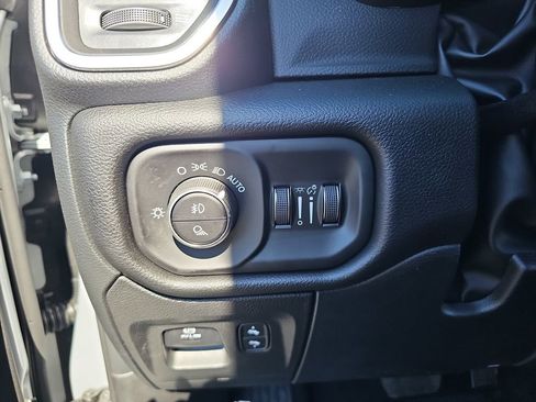 New 2026 RAM 1500 4x4 Crew Cab image 26