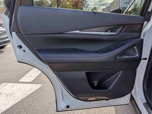 Used 2022 INFINITI QX60 Sensory w/ Cargo Package image 28