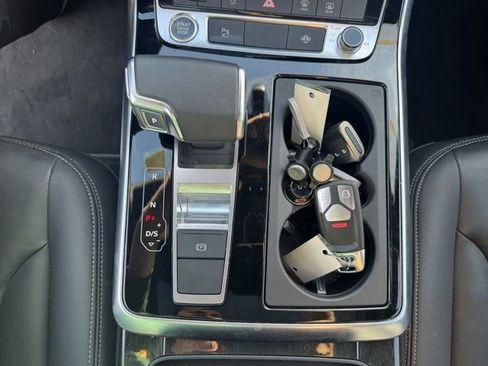 Certified 2025 Audi Q7 3.0T Premium Plus AWD/4WD image 20