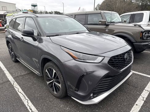 Used 2022 Toyota Highlander XSE image 7