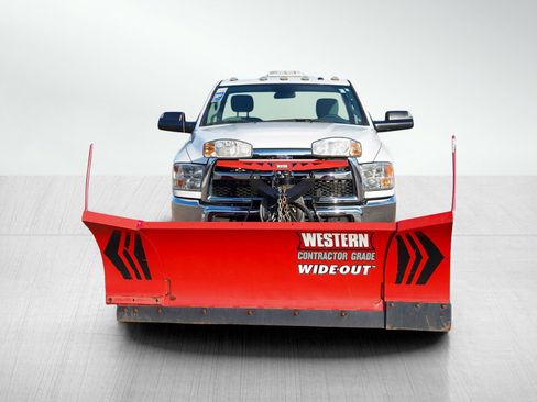 Used 2017 RAM 2500 Tradesman w/ Chrome Appearance Group image 8