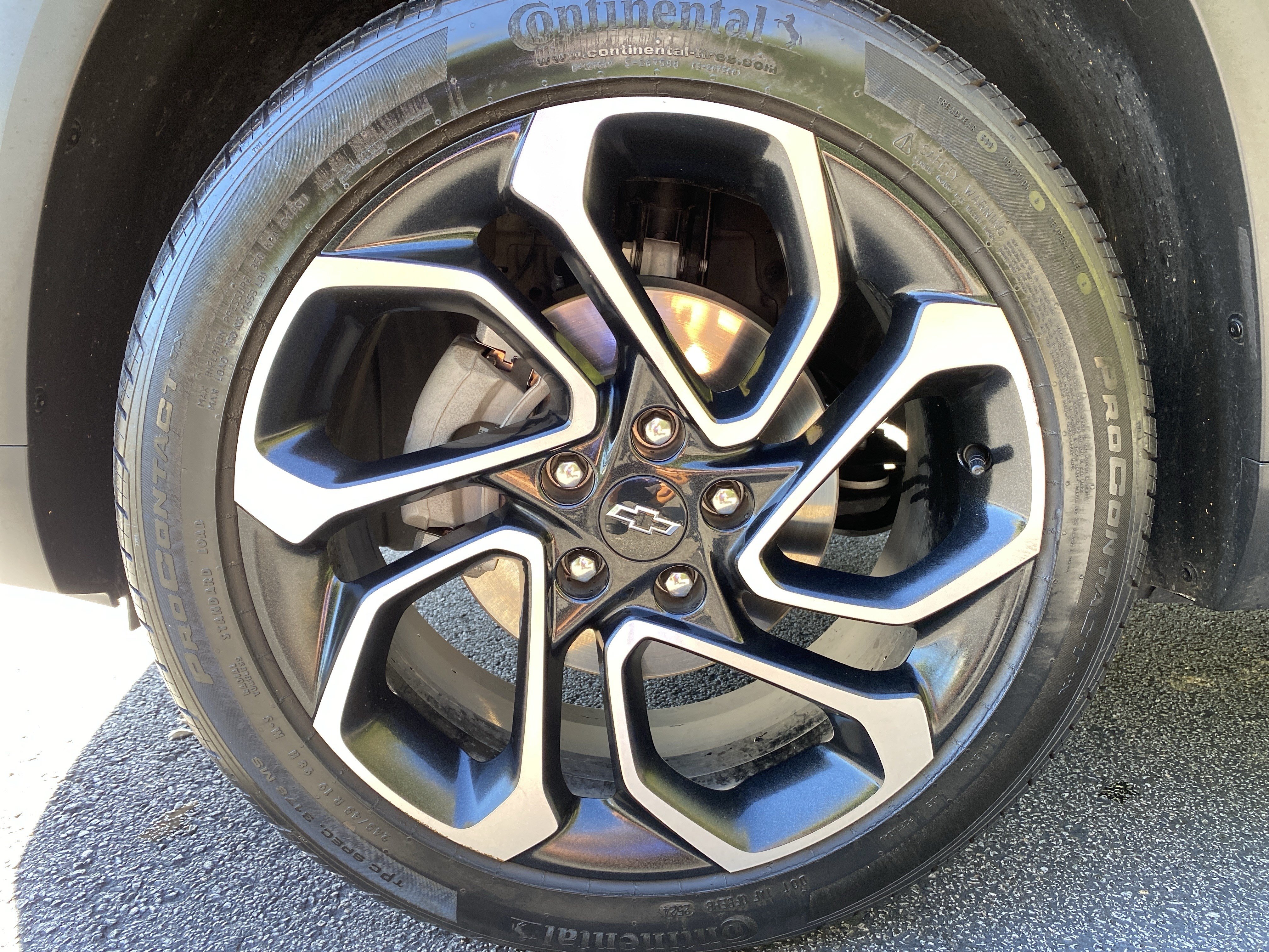Used 2025 Chevrolet Trax RS w/ Sunroof Package FWD image 38