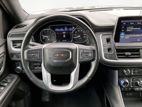 Used 2021 GMC Yukon XL SLT w/ SLT Luxury Plus Package image 8