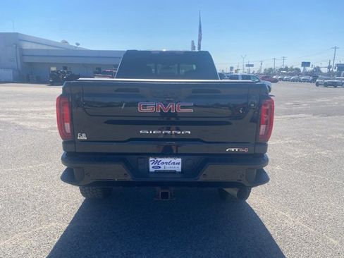 Used 2022 GMC Sierra 2500 AT4 w/ AT4 Preferred Package image 5