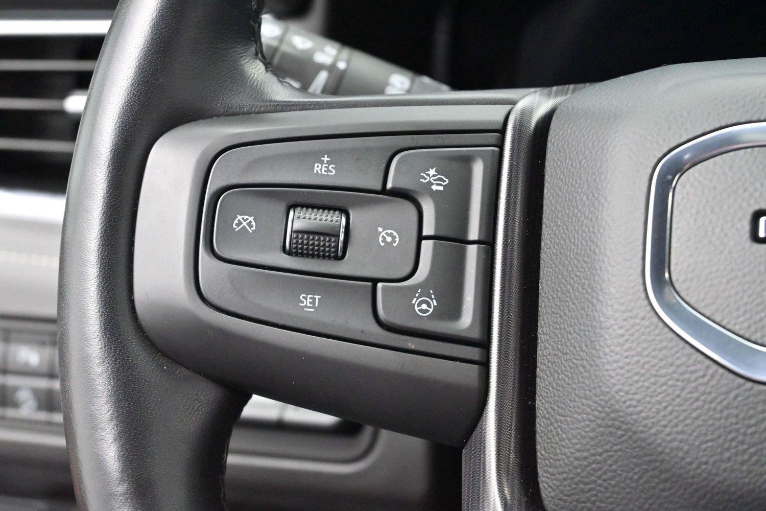 Used 2023 GMC Yukon Denali Ultimate AWD/4WD image 28