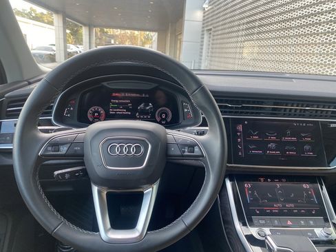 Used 2025 Audi Q7 3.0T Premium w/ Convenience Package image 22