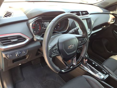 Used 2022 Chevrolet TrailBlazer RS AWD/4WD image 9