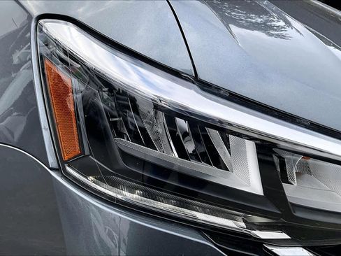 Certified 2024 Volkswagen Taos S image 28